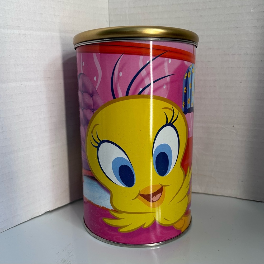 2006 Warner Bros. Looney Tunes Tweety Bird Tin Metal Canister